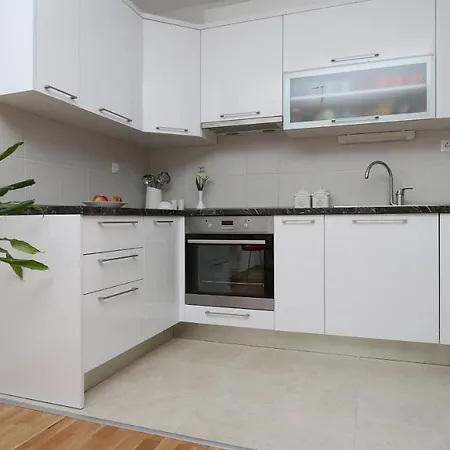 Apartment With A Parking Space - 13871 Makarska