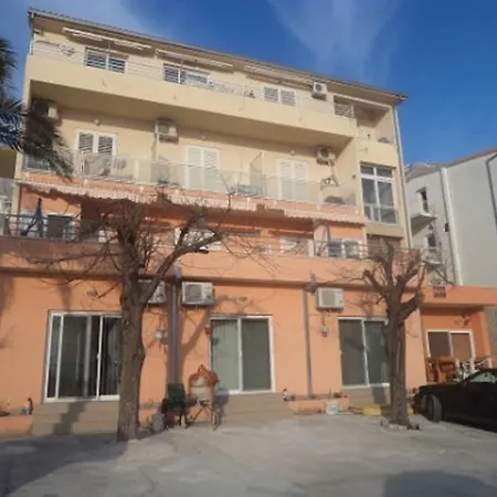 13979a Makarska